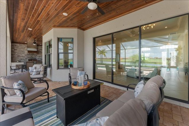 5732 MULLIGAN WAY, Lakewood Ranch, FL 34211