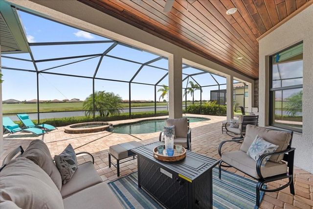 5732 MULLIGAN WAY, Lakewood Ranch, FL 34211