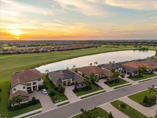 5732 MULLIGAN WAY, Lakewood Ranch, FL 34211