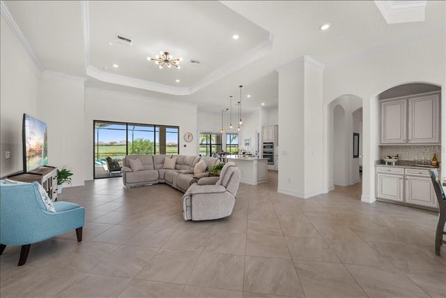 5732 MULLIGAN WAY, Lakewood Ranch, FL 34211