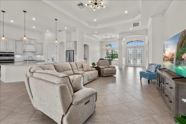 5732 MULLIGAN WAY, Lakewood Ranch, FL 34211