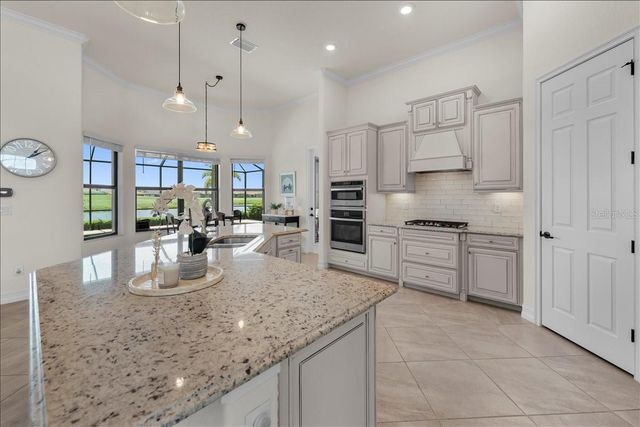 5732 MULLIGAN WAY, Lakewood Ranch, FL 34211