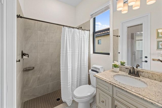 5732 MULLIGAN WAY, Lakewood Ranch, FL 34211