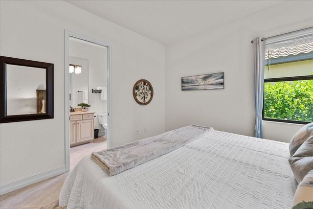 5732 MULLIGAN WAY, Lakewood Ranch, FL 34211