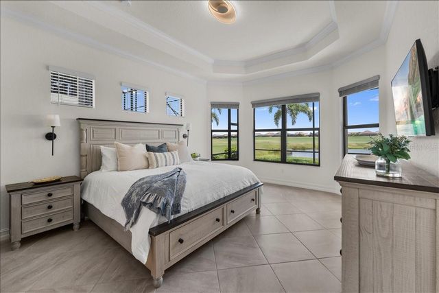 5732 MULLIGAN WAY, Lakewood Ranch, FL 34211