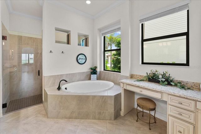 5732 MULLIGAN WAY, Lakewood Ranch, FL 34211