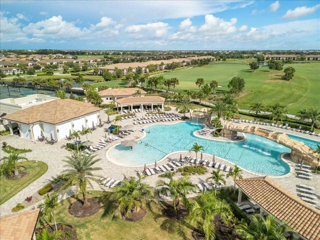 5732 MULLIGAN WAY, Lakewood Ranch, FL 34211