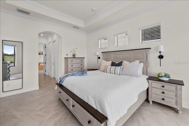 5732 MULLIGAN WAY, Lakewood Ranch, FL 34211