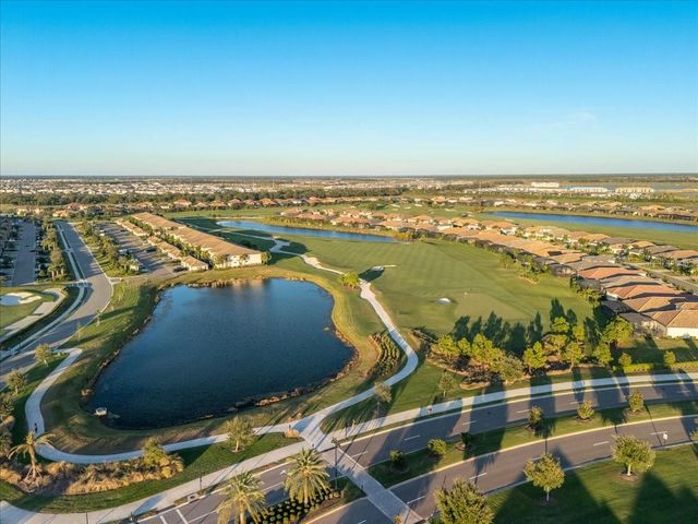 5732 MULLIGAN WAY, Lakewood Ranch, FL 34211