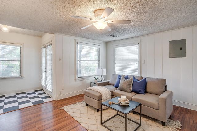 3824 Birchman Avenue, Fort Worth, TX 76107