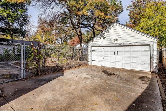 3824 Birchman Avenue, Fort Worth, TX 76107