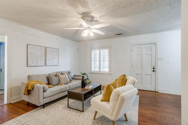 3824 Birchman Avenue, Fort Worth, TX 76107