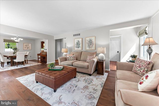 103 GROVE CIR, Chalfont, PA 18914