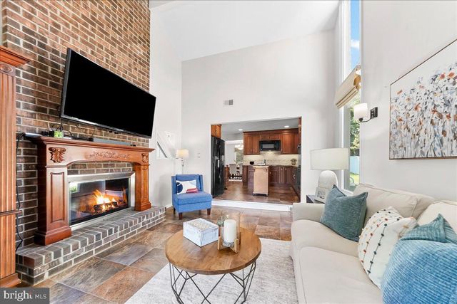 103 GROVE CIR, Chalfont, PA 18914