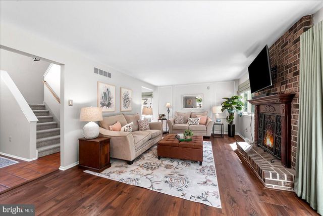 103 GROVE CIR, Chalfont, PA 18914