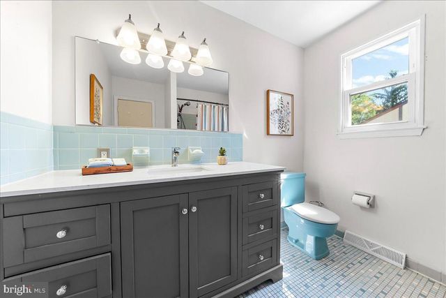 103 GROVE CIR, Chalfont, PA 18914