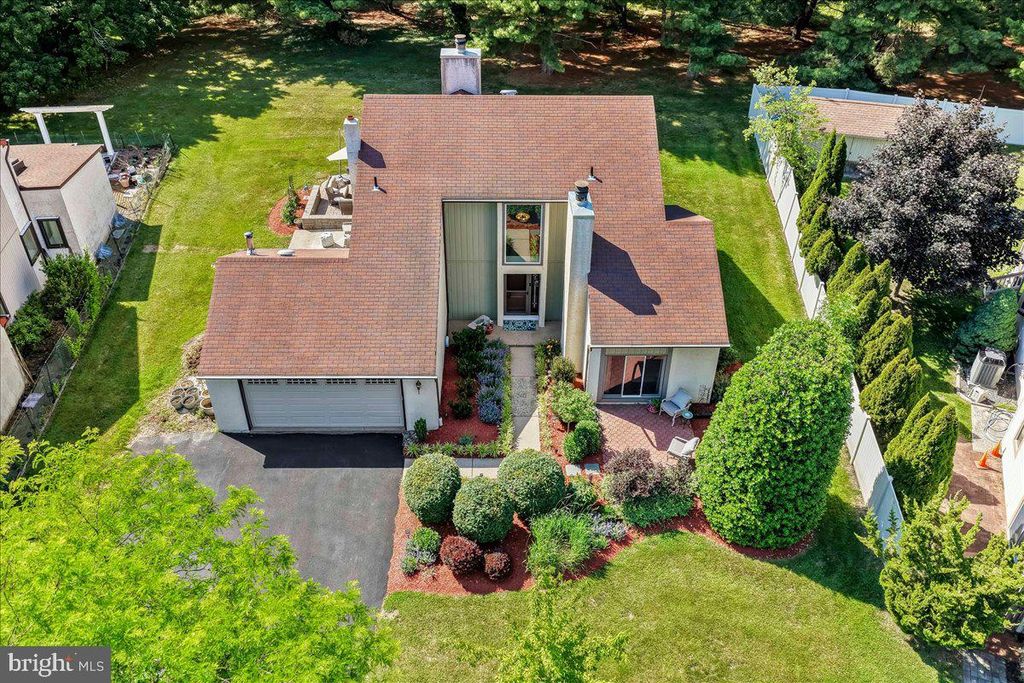103 GROVE CIR, Chalfont, PA 18914
