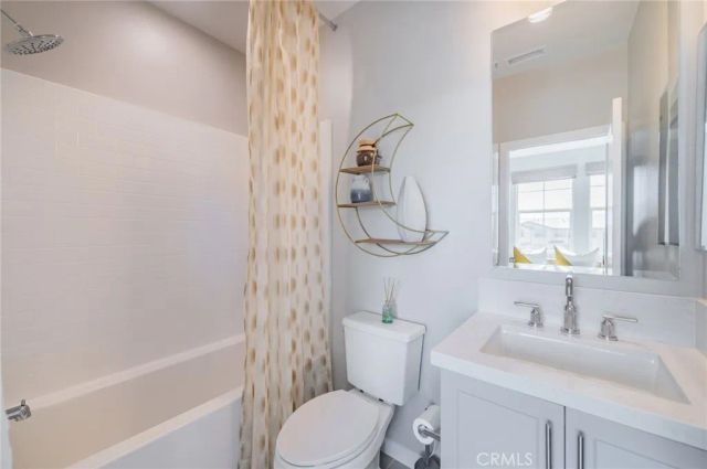 209 Niebla Lane, Mission Viejo, CA 92692
