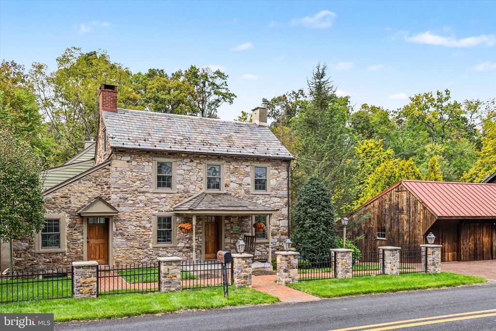 5951 CARVERSVILLE RD, DOYLESTOWN, PA 18902 — exterior