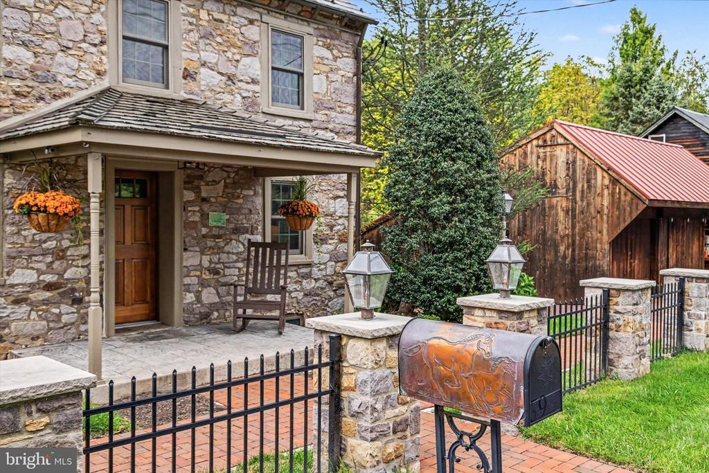 5951 CARVERSVILLE RD, DOYLESTOWN, PA 18902 — photo 3