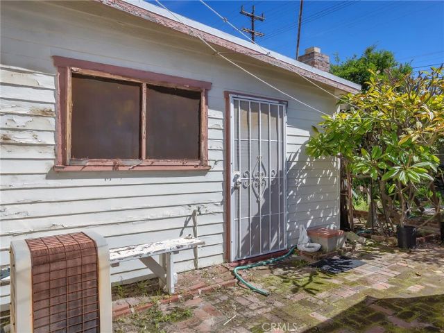 966 E Glenoaks Boulevard, Glendale, CA 91207