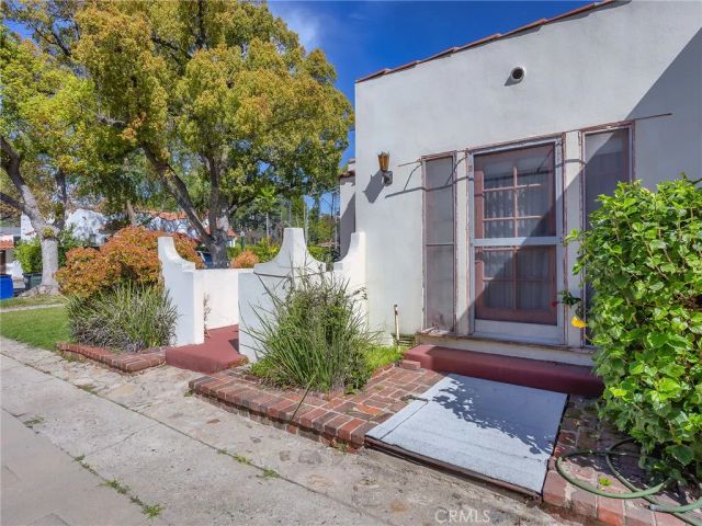 966 E Glenoaks Boulevard, Glendale, CA 91207