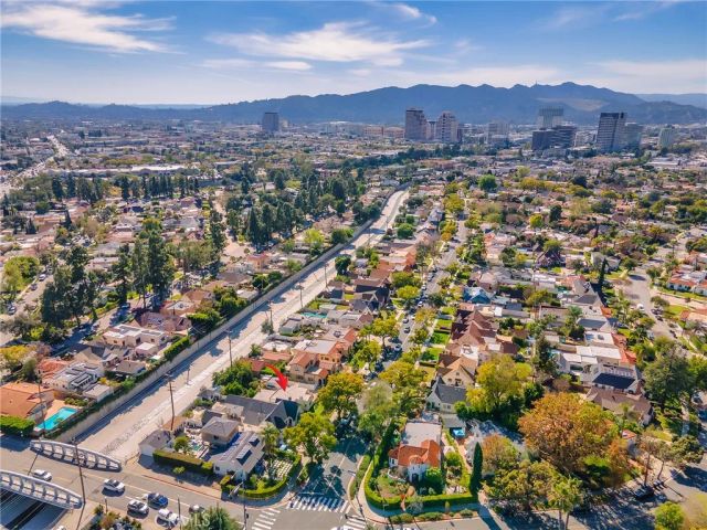 966 E Glenoaks Boulevard, Glendale, CA 91207