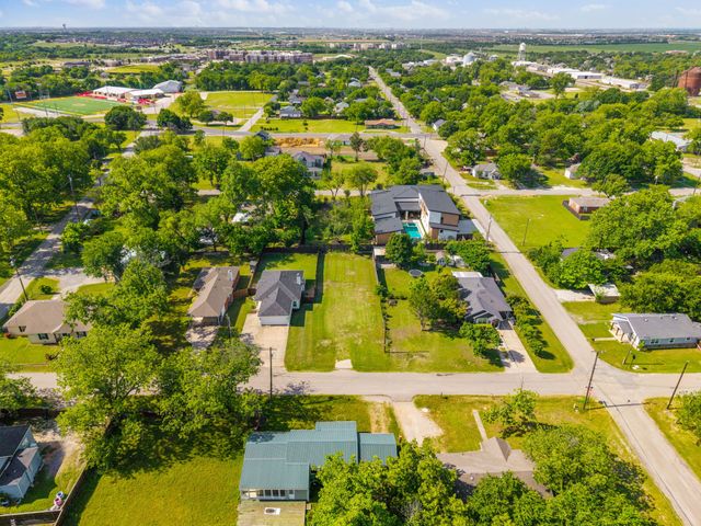 405 E Maple Street, Celina, TX 75009