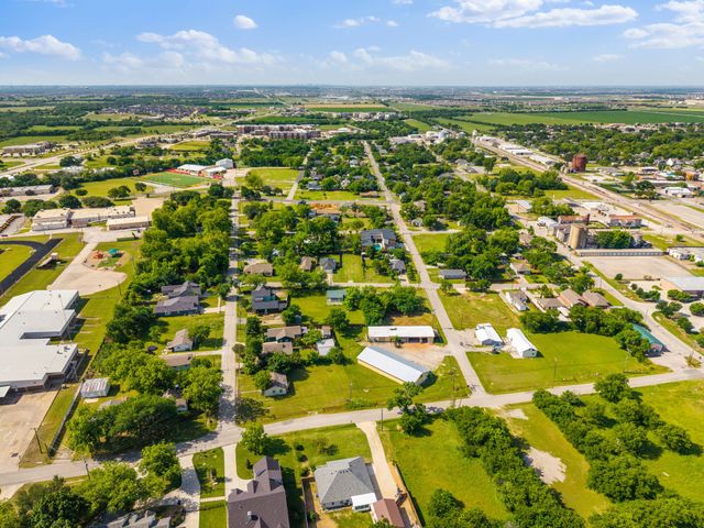 405 E Maple Street, Celina, TX 75009