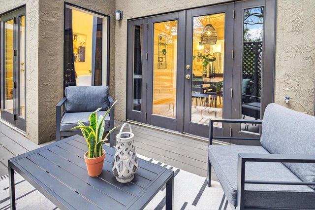 97 Clarewood Ln, Oakland, CA 94618