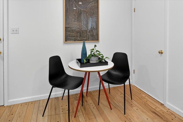 97 Clarewood Ln, Oakland, CA 94618