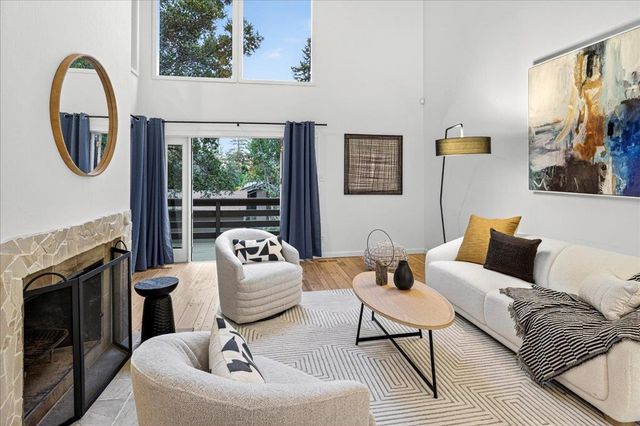 97 Clarewood Ln, Oakland, CA 94618