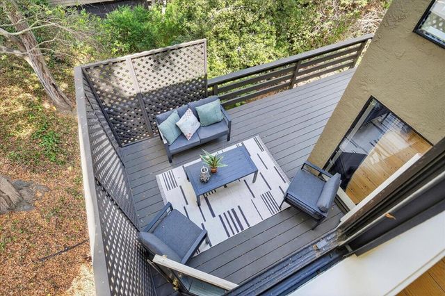 97 Clarewood Ln, Oakland, CA 94618