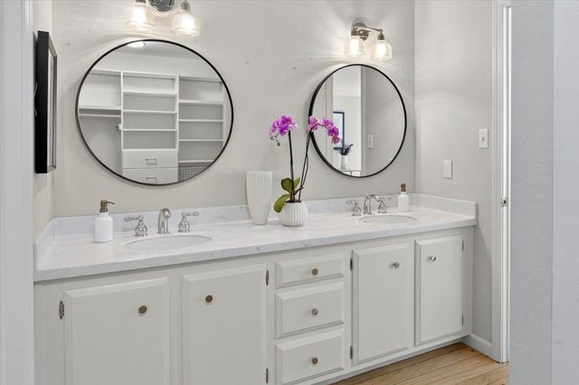 97 Clarewood Ln, Oakland, CA 94618