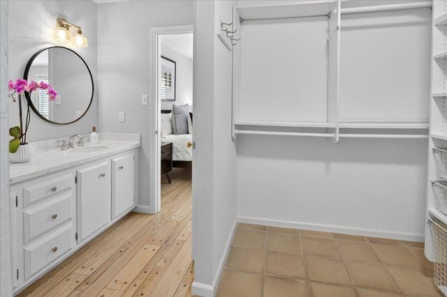 97 Clarewood Ln, Oakland, CA 94618