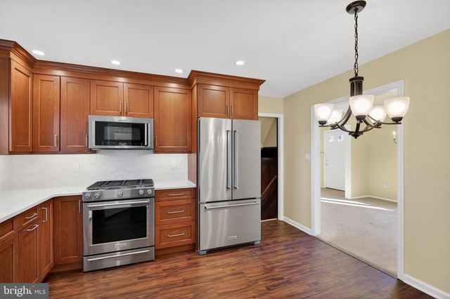 9 RYDAL DR, Lawrence Township, NJ 08648