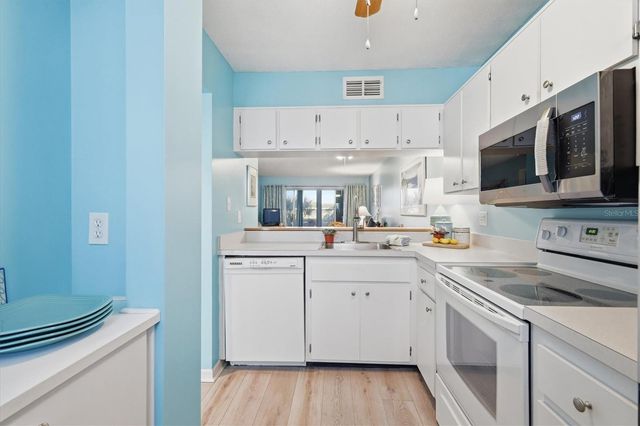 404 CERROMAR CIRCLE N 116, Venice, FL 34293