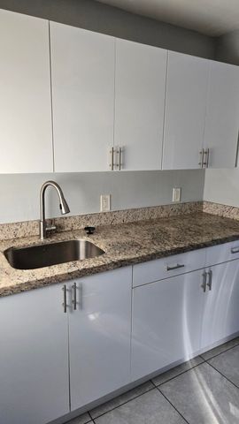 1407 E Avenue E B, Fort Pierce, FL 34950