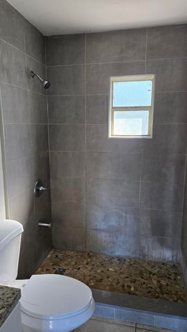 1407 E Avenue E B, Fort Pierce, FL 34950