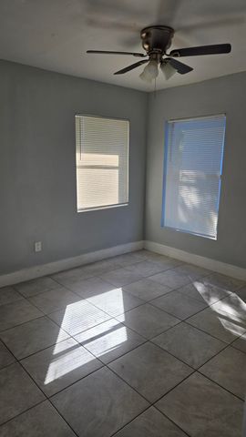 1407 E Avenue E B, Fort Pierce, FL 34950