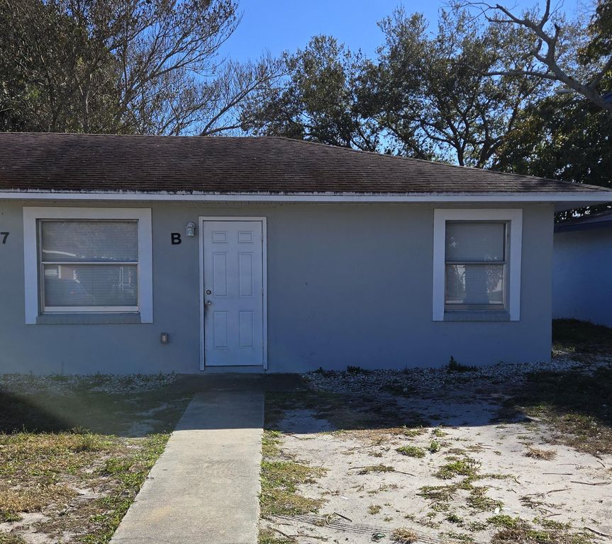 1407 E Avenue E B, Fort Pierce, FL 34950