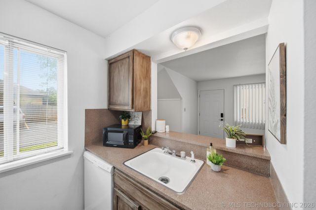 7455 S Yale Avenue 138, Tulsa, OK 74136