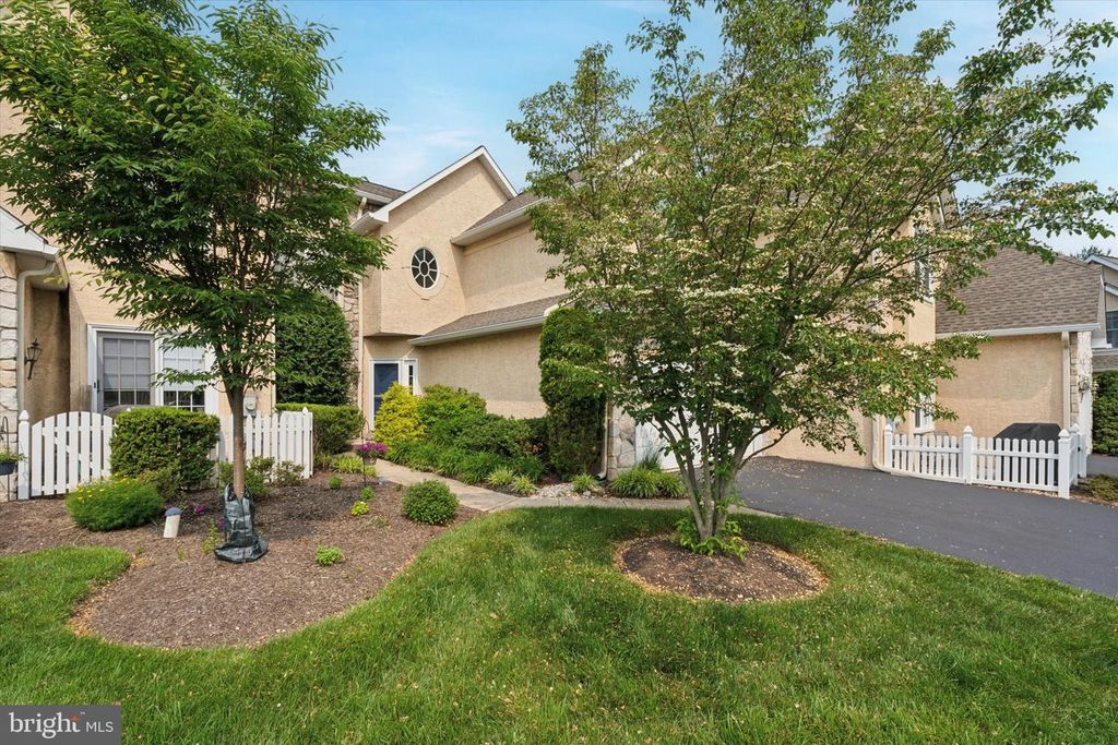 234 WINGED FOOT DR, Blue Bell, PA 19422