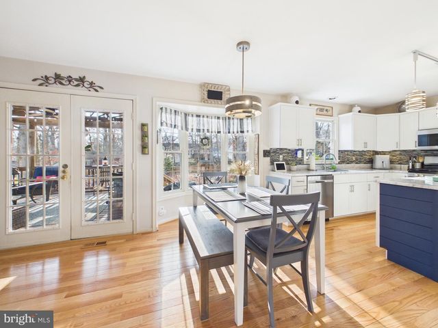 3689 HETTEN LN, Woodbridge, VA 22193