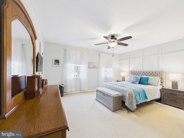 3689 HETTEN LN, Woodbridge, VA 22193