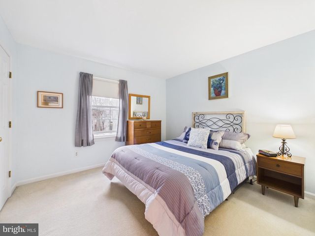 3689 HETTEN LN, Woodbridge, VA 22193