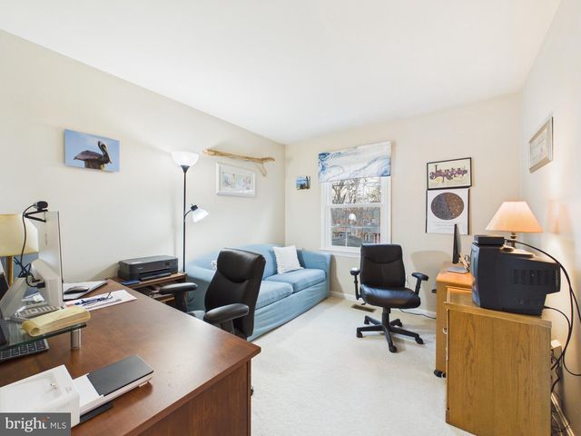 3689 HETTEN LN, Woodbridge, VA 22193