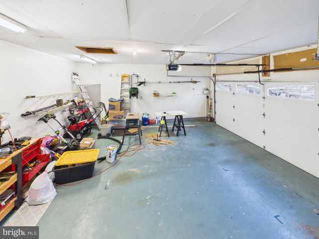 3689 HETTEN LN, Woodbridge, VA 22193