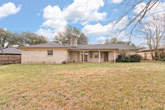 1108 Trace Road, Cleburne, TX 76033