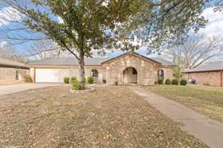 1108 Trace Road, Cleburne, TX 76033
